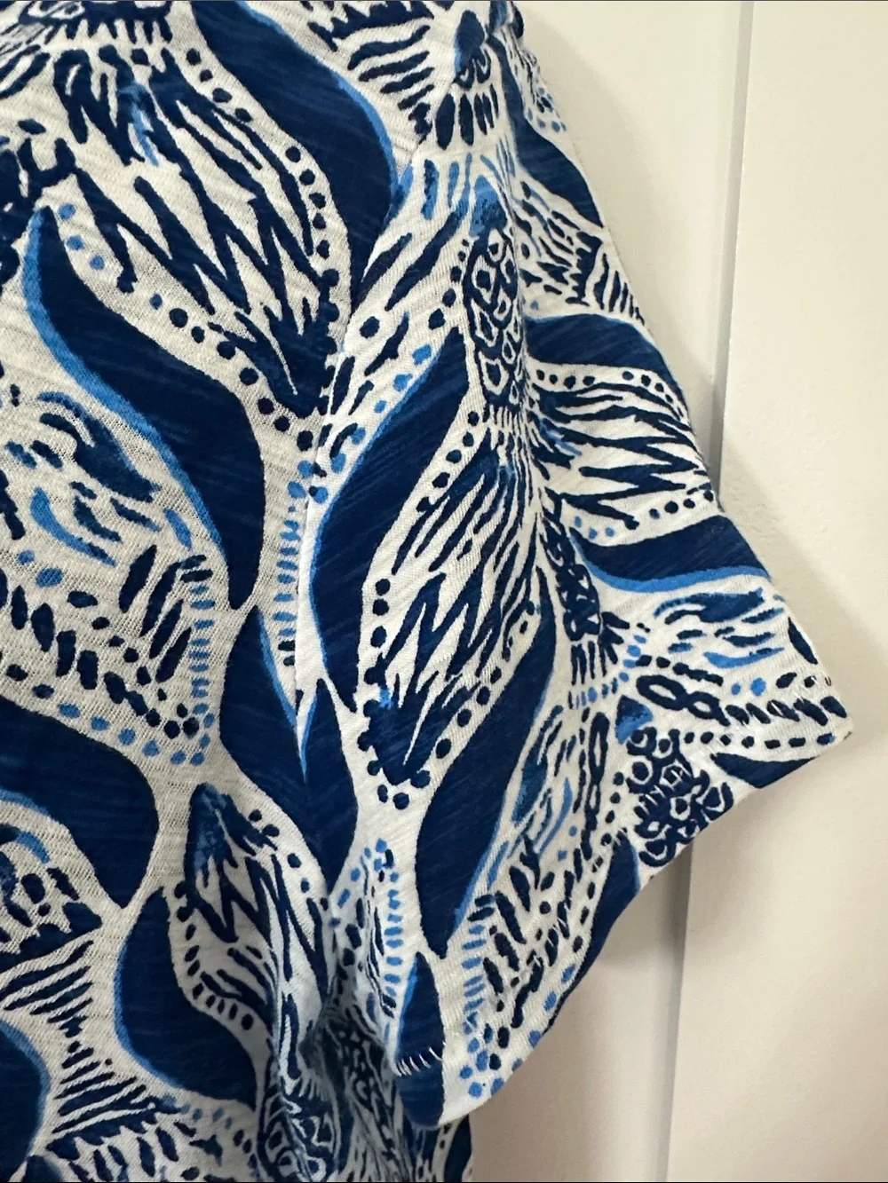 Lilly Pulitzer Etta Mermaid’s Tail Blue and White V-Neck Short Sleeve Tee - Picture 4 of 7